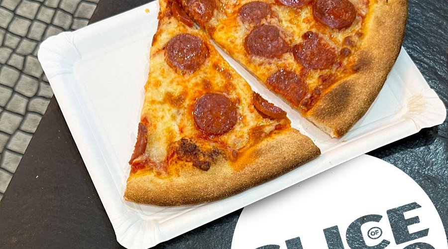 Pizza Slice Of Porto com pepperoni