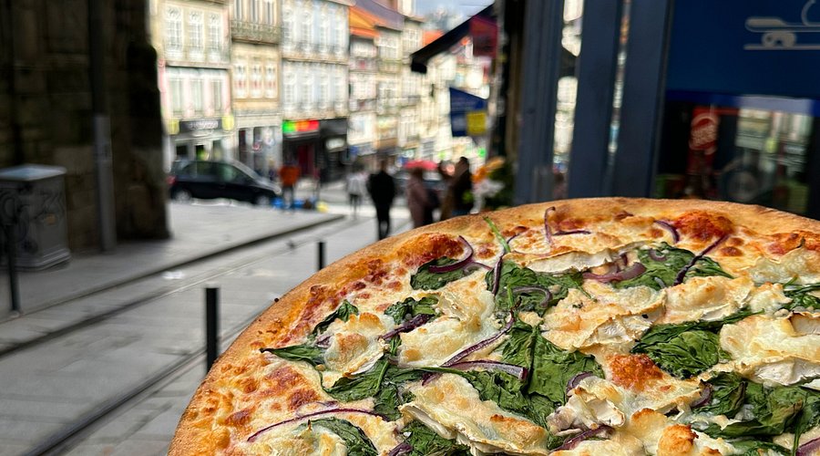 Pizza Slice Of Porto com cogumelos e queijo
